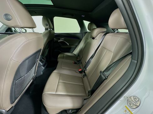 Used 2025 Audi Q5 Premium w/ Convenience Package AWD/4WD image 37