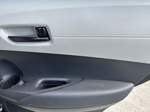 Used 2024 Toyota Corolla Cross L image 26