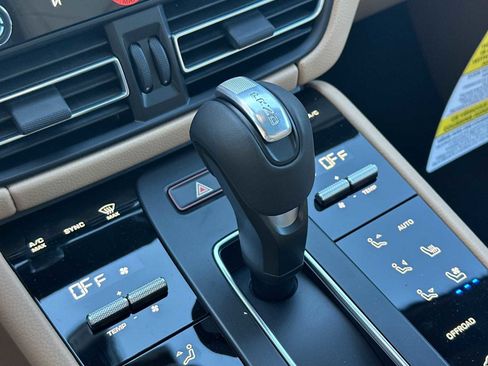 New 2026 Porsche Macan S image 23