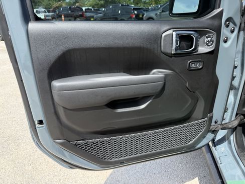 New 2025 Jeep Gladiator Willys image 12