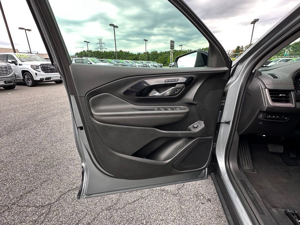 Certified 2023 GMC Terrain AT4 w/ Tech Package AWD/4WD image 23