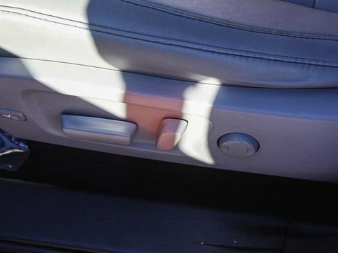 Used 2018 Toyota Highlander XLE w/ Carpet Mat Package (TMS) FWD image 27