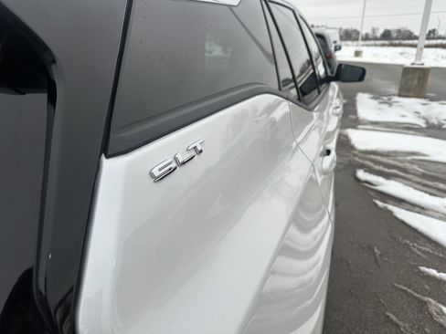 Used 2022 GMC Terrain SLT w/ Infotainment Package II image 13