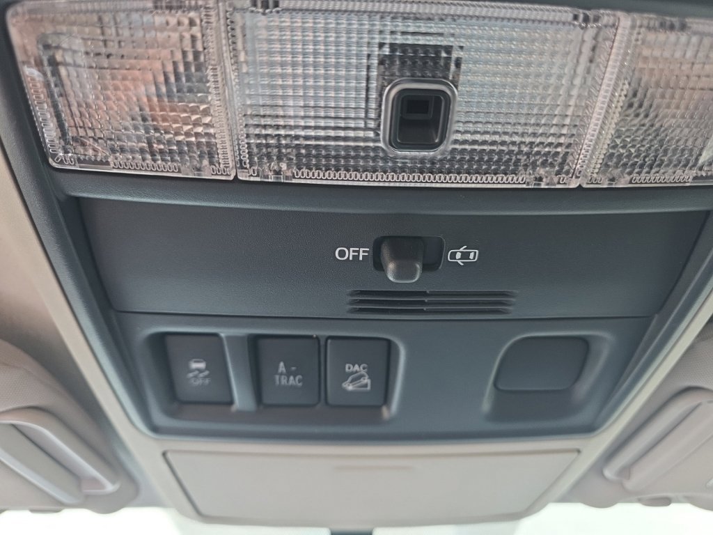 Used 2019 Toyota 4Runner SR5 AWD/4WD image 22