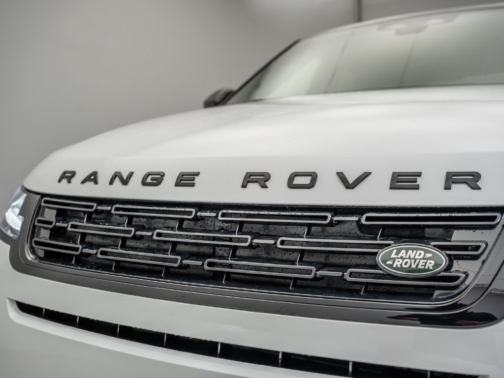 New 2026 Land Rover Range Rover Evoque S AWD/4WD image 11