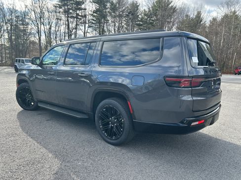 New 2025 Jeep Wagoneer L Series II w/ Premium Group I image 14