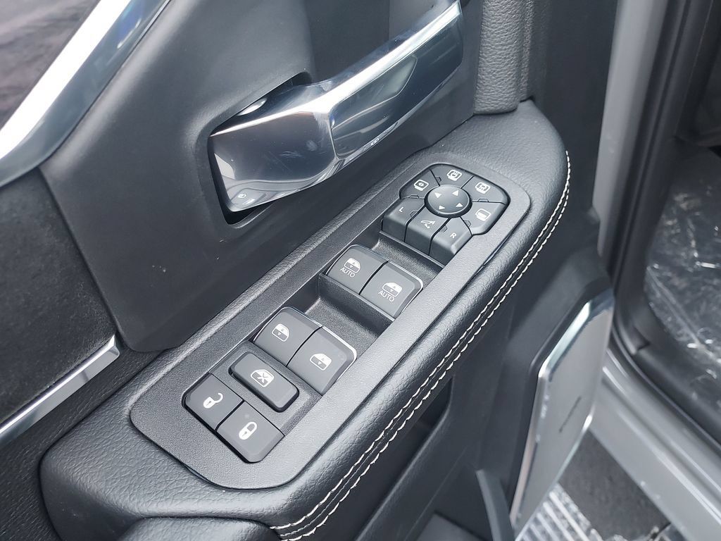 New 2027 RAM 2500 Laramie AWD/4WD image 11