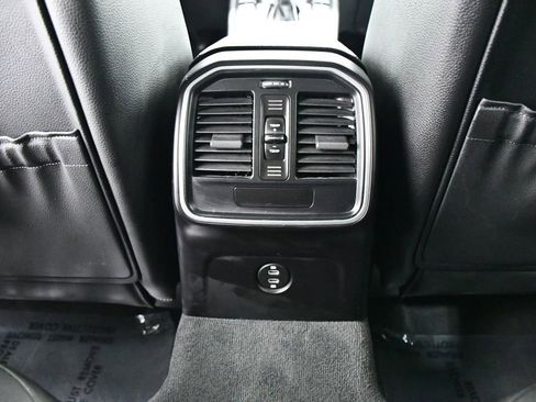 Used 2021 Porsche Macan AWD/4WD image 20