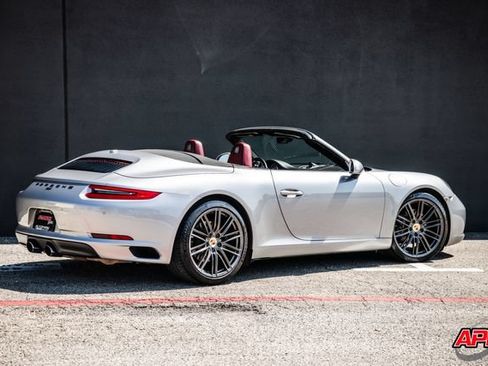 Used 2017 Porsche 911 Carrera RWD image 4