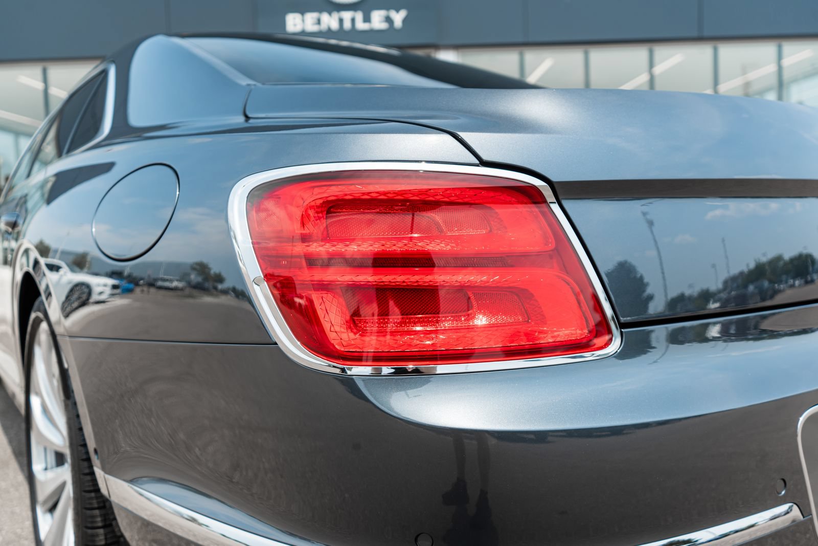 Certified 2026 Bentley Flying Spur V8 AWD/4WD image 12