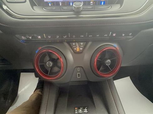 Used 2021 Chevrolet Blazer RS w/ Enhanced Convenience Package image 16