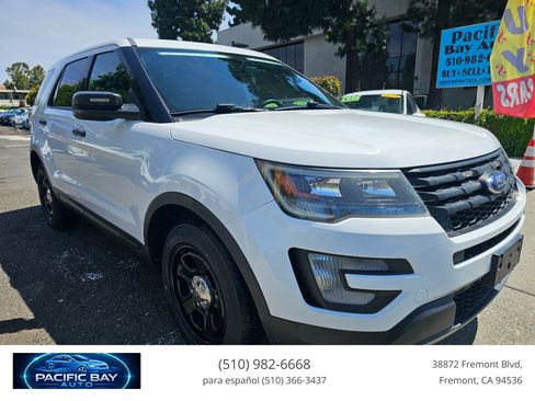 Used 2017 Ford Explorer 4WD Police Interceptor w/ Ready For The Road Package image 1