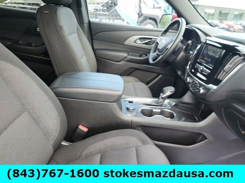 Used 2023 Chevrolet Traverse LT image 40