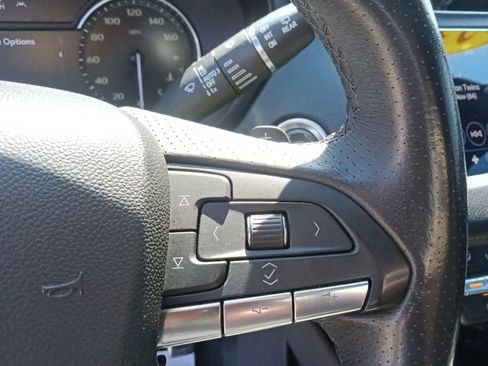 Used 2023 Cadillac XT4 Sport w/ Driver Assist Package FWD image 19