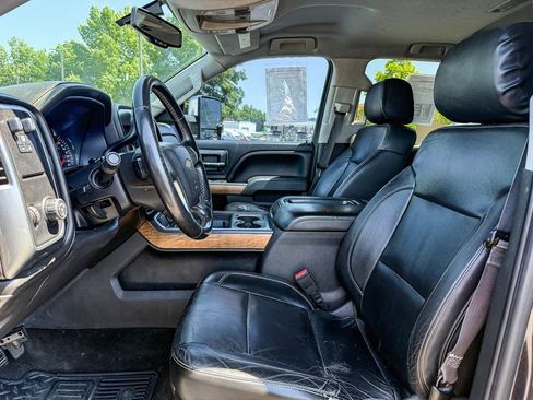 Used 2015 Chevrolet Silverado 1500 LTZ RWD image 18