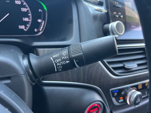 Used 2022 Honda Accord Touring image 25