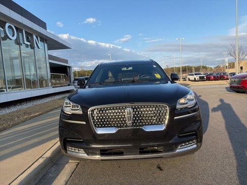 Used 2023 Lincoln Aviator Reserve w/ Equipment Group 201A image 9