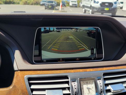 Used 2016 Mercedes-Benz E 350 Sedan image 15