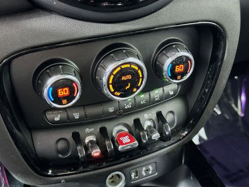 Used 2016 MINI Cooper Clubman FWD image 14