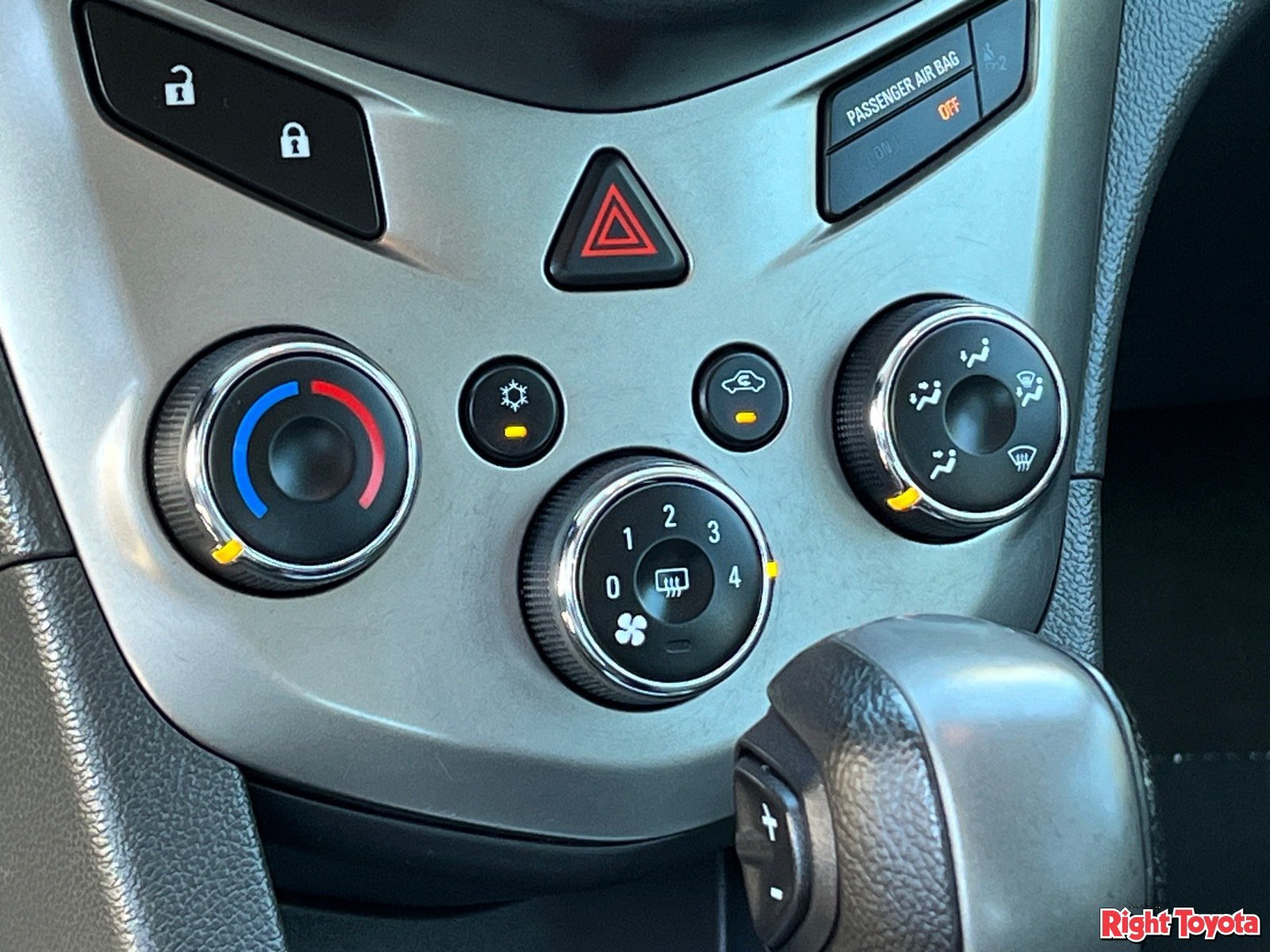 Used 2014 Chevrolet Sonic LT FWD image 27