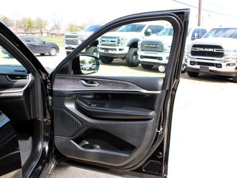 Used 2024 Jeep Grand Cherokee L Limited w/ Luxury Tech Group II AWD/4WD image 58