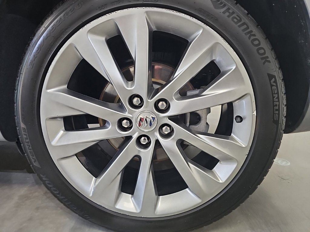 Used 2023 Buick Envision Avenir AWD/4WD image 11