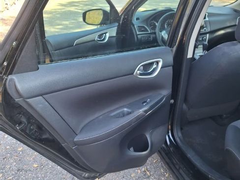 Used 2020 Ford Transit Connect XL image 2