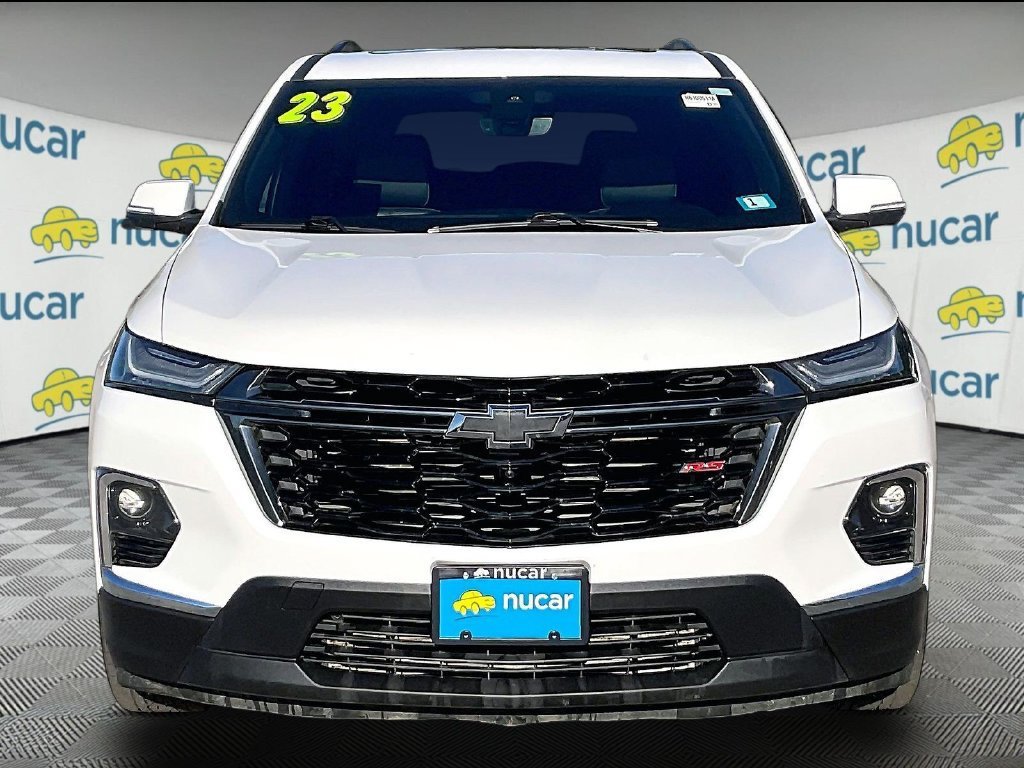 Used 2023 Chevrolet Traverse RS w/ LPO, Floor Liner Package AWD/4WD image 2