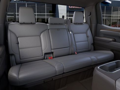 New 2026 GMC Sierra 1500 SLT image 17