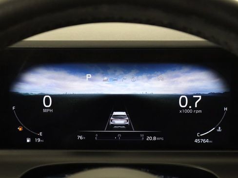 Used 2024 Kia Seltos EX FWD image 11