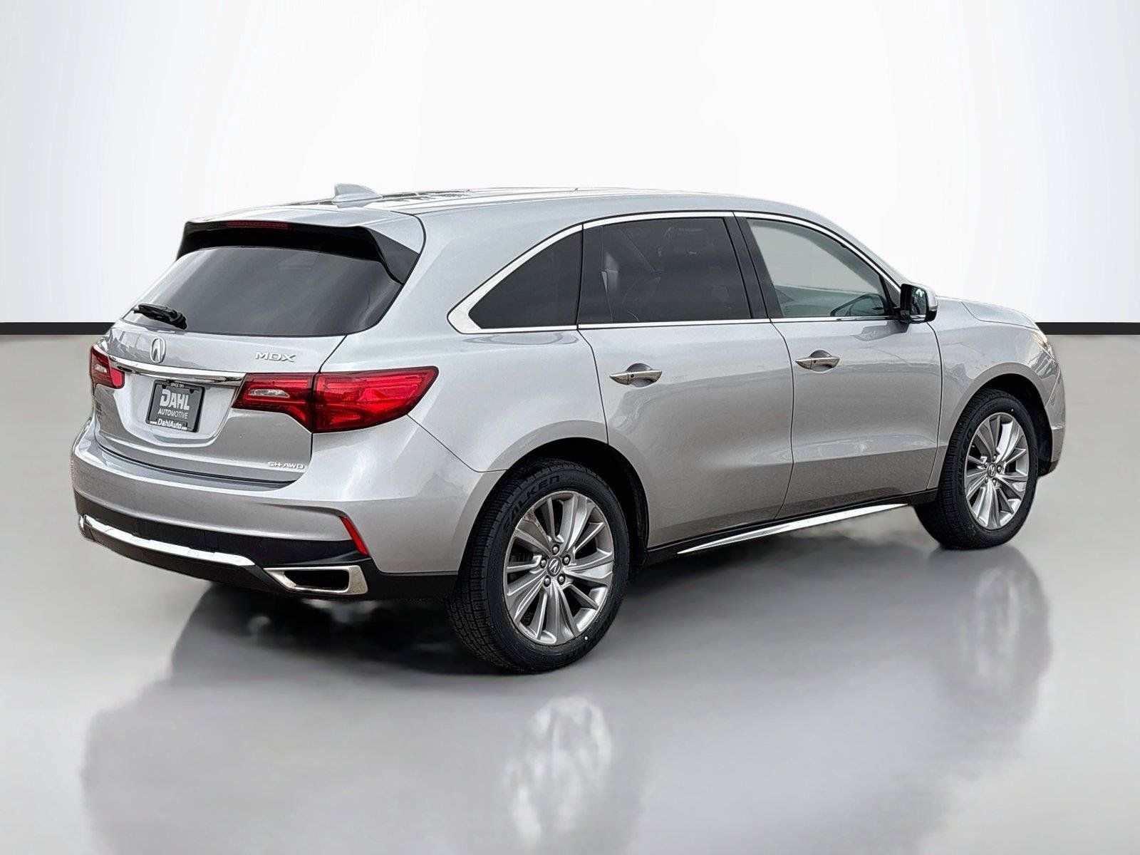 Used 2017 Acura MDX w/ Technology Package AWD/4WD image 13