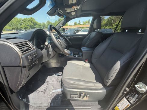 Used 2023 Lexus GX 460 Premium w/ Premium Package AWD/4WD image 14