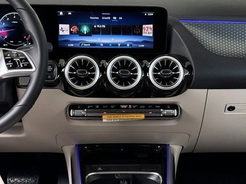 Certified 2025 Mercedes-Benz GLA 250 image 8