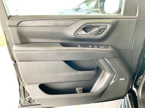 Used 2023 GMC Yukon SLT image 11