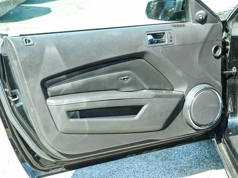 Used 2011 Ford Mustang GT Premium w/ Electronics Pkg RWD image 20