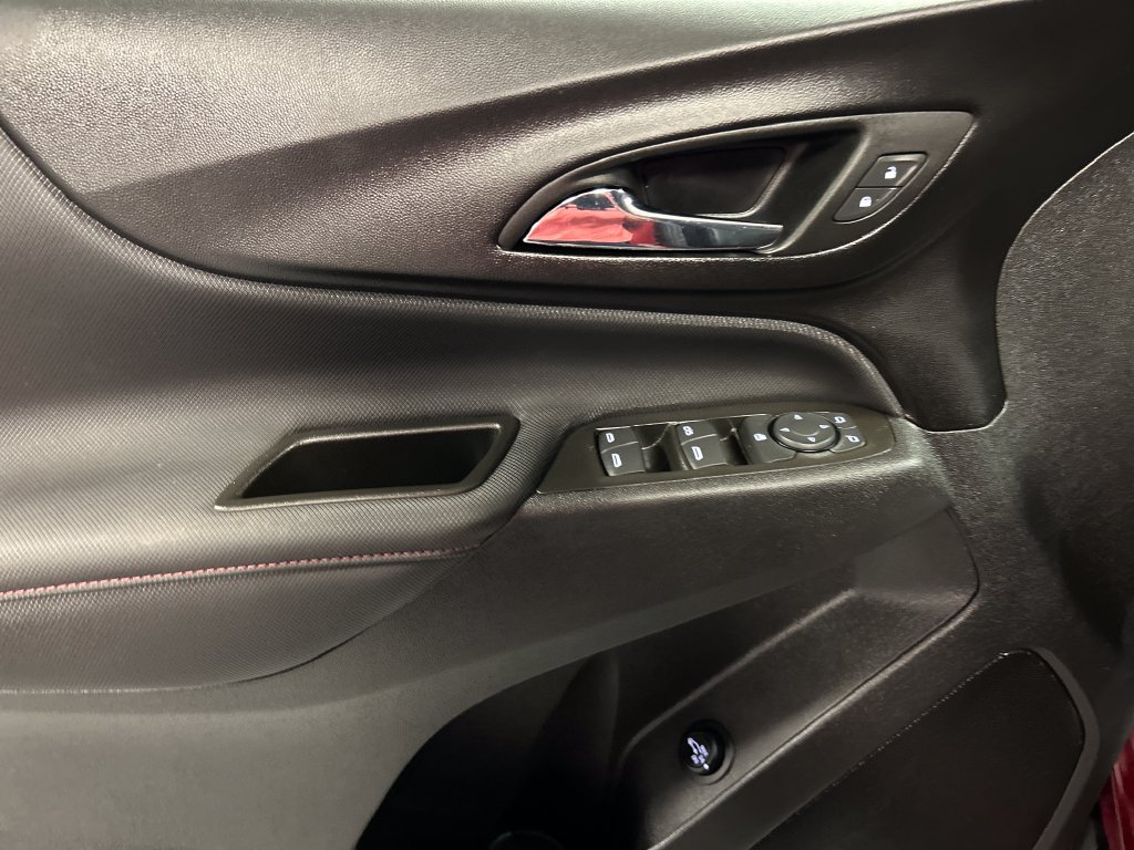 Used 2024 Chevrolet Equinox RS FWD image 12