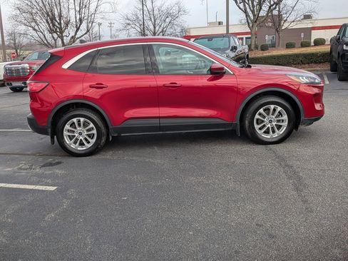 Used 2021 Ford Escape SE w/ Cold Weather Package image 10