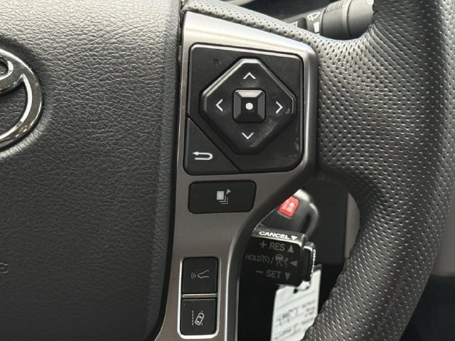 Used 2022 Toyota Tacoma SR5 RWD image 18