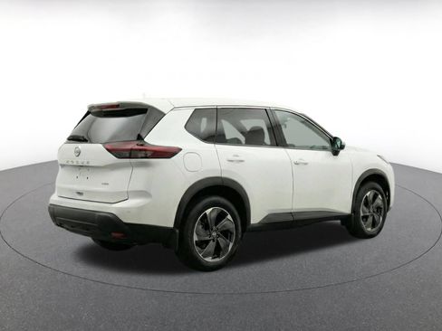 Used 2025 Nissan Rogue SV AWD/4WD image 7
