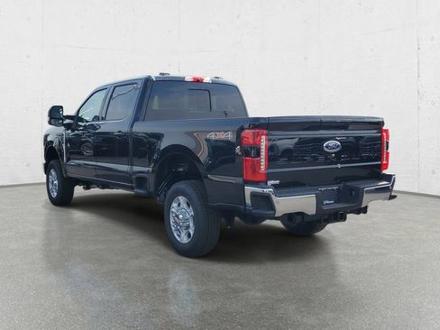 New 2026 Ford F250 XLT w/ XLT Premium Package AWD/4WD image 5