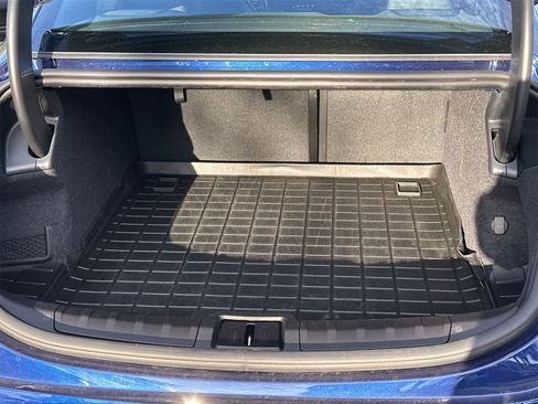 Used 2021 Porsche Taycan image 24