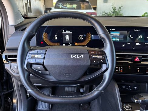 Used 2026 Kia Sportage LX FWD image 28