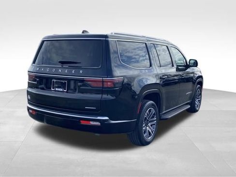 Used 2024 Jeep Wagoneer Series II AWD/4WD image 3