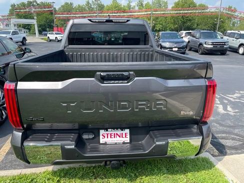 Used 2022 Toyota Tundra SR5 AWD/4WD image 7