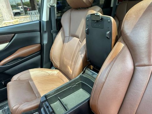 Used 2019 Subaru Ascent Touring AWD/4WD image 21