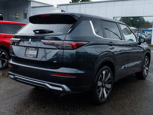 New 2026 Mitsubishi Outlander SE image 6