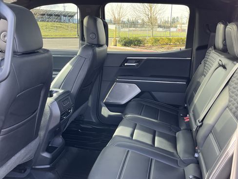 Used 2024 GMC Sierra EV Denali image 14