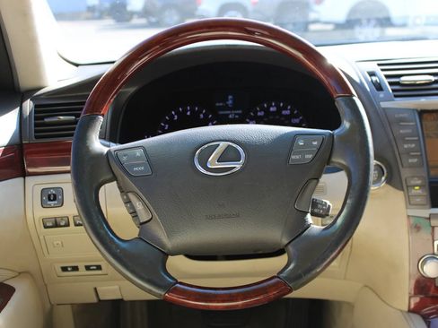 Used 2010 Lexus LS 460 RWD image 21