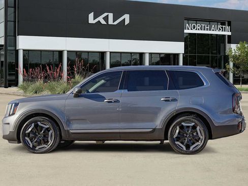 Certified 2024 Kia Telluride EX w/ EX Captain's Chair Package image 4