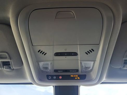 Certified 2023 Chevrolet Equinox Premier image 36